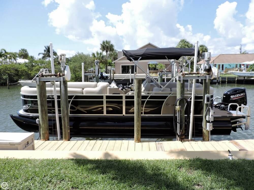 Sold Encore Boat Builders Bentley Elite 253 SE Boat in Fort Pierce, FL