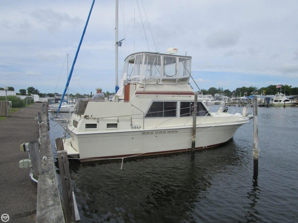 Inactive Uniflite 36 Double cabin Boat in Patchogue, NY 136397