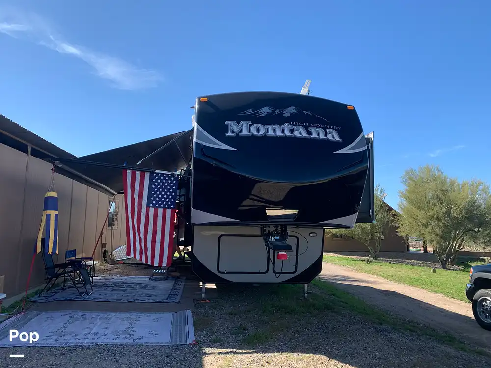 Sold Montana 318RE RV in College Station, TX 207854 Pop Sells