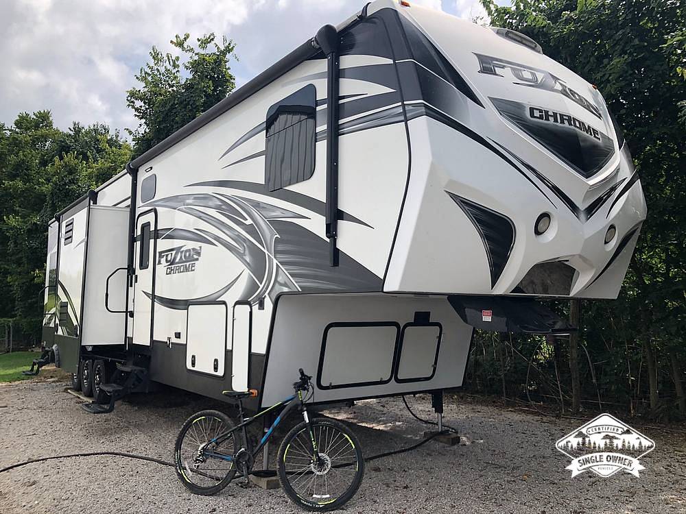Inactive Fuzion Chrome Fifth Wheel RV in Maysville, KY 231815 Pop