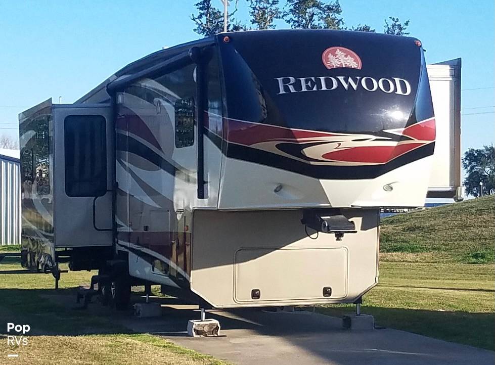 Sold Redwood 36FB RV in Floresville, TX 254618