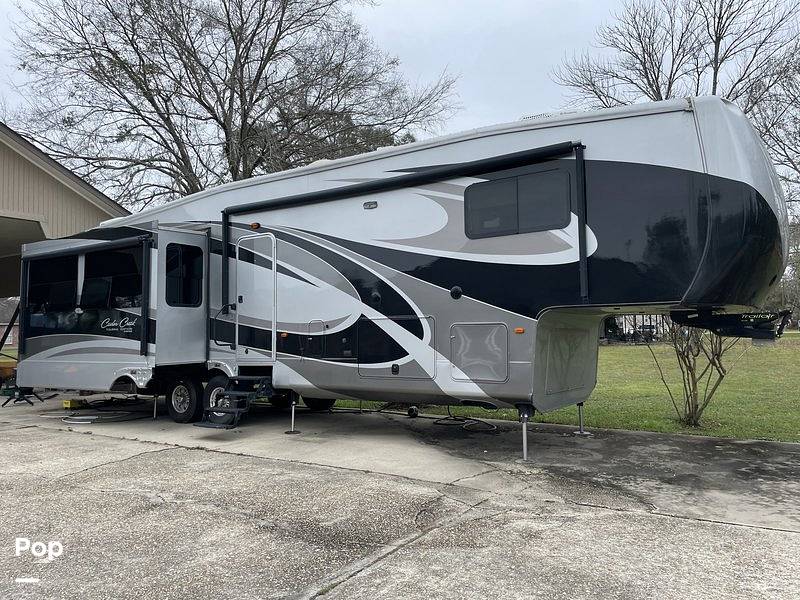 Cedar Creek 38CK RV for sale in Prairieville, LA for 64,000 268284