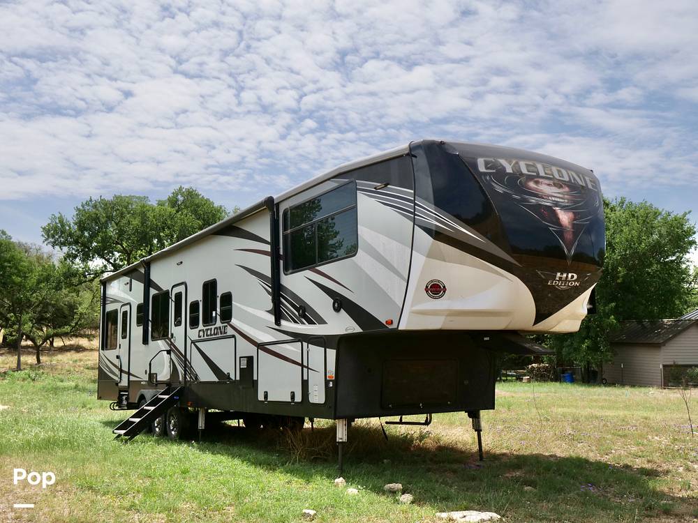 Cyclone Fifth Wheel RV for sale in Kempner, TX for 88,900 282092