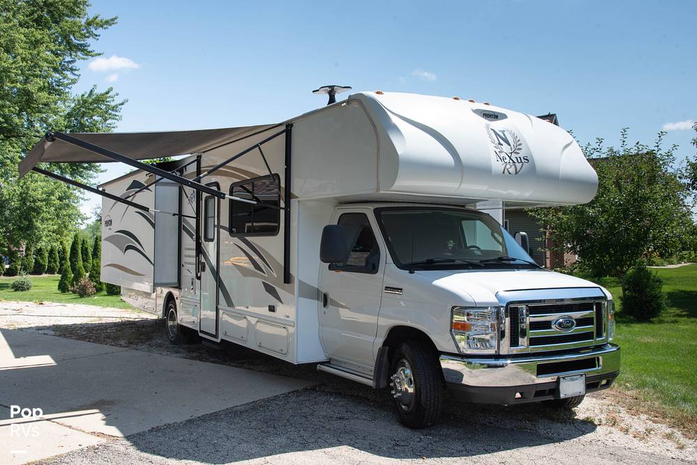 Sold Phantom 32P RV in Sycamore, IL 286685