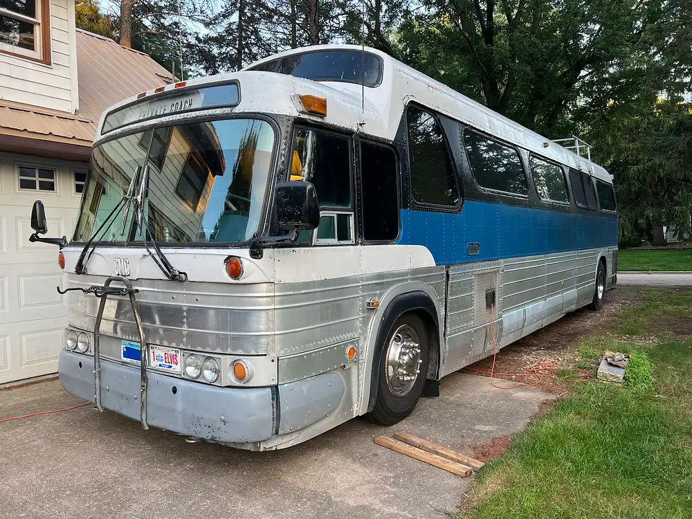 Inactive GMC 4905A RV in Oakdale, MN 298648 Pop Sells