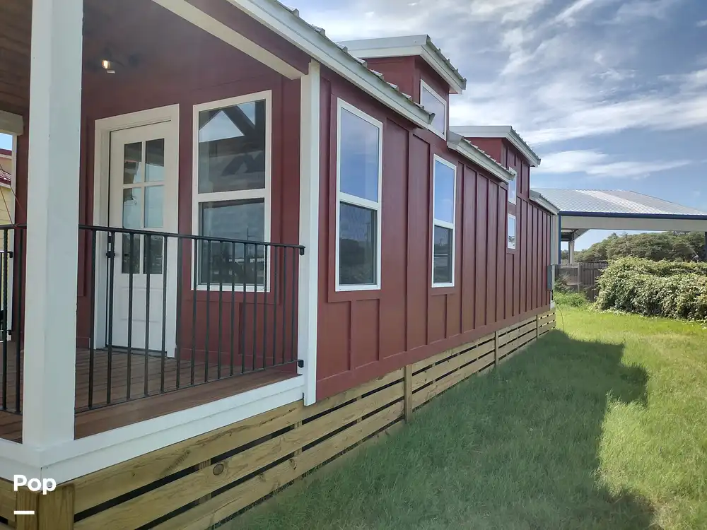 Crossroads Country Red RV for sale in Rockport, TX for 117,000 301188 Pop Sells