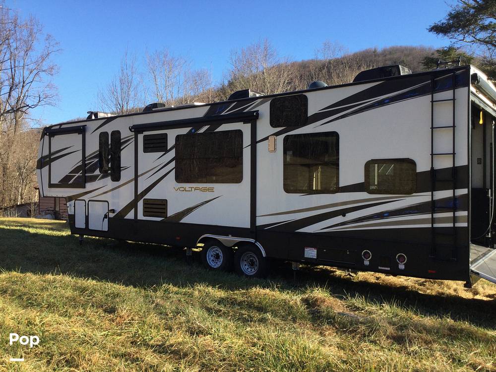 Voltage Fifth Wheel RV for sale in Syria, VA for 83,400 305312