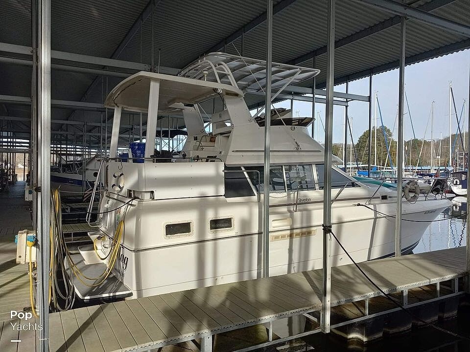 Sold Silverton 34MY Boat in Ten Mile, TN 306089 Pop Sells