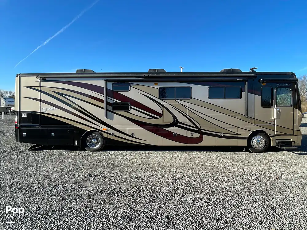 Inactive Discovery 40G RV in Waterford, MI 306951 Pop Sells