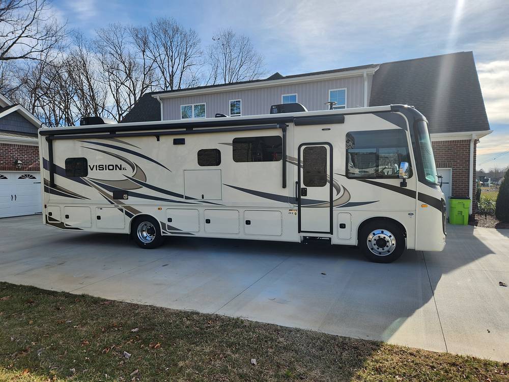 Inactive Vision XL 34G RV in Kernersville, NC 312560