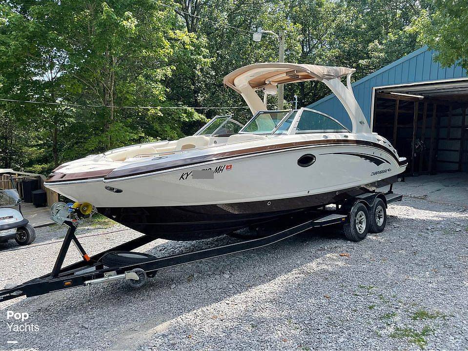 2014 Chaparral 264 Sunesta Power boat for Sale in Leitchfield, KY