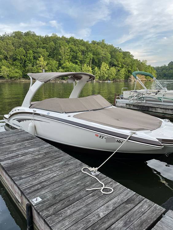 2014 Chaparral 264 Sunesta Power boat for Sale in Leitchfield, KY