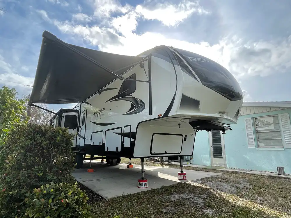 Sold Reflection 367BHS RV in Venice, FL 314897