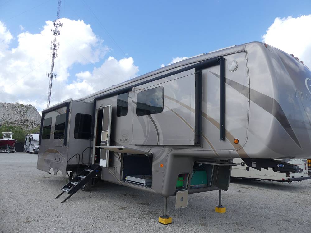 Sold Elite Suites 34RESA RV in Rockledge, FL 319613
