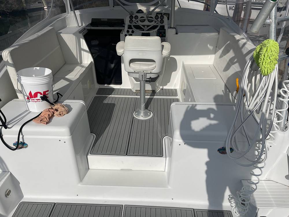 1994 Luhrs Tournament 290 Open Fishing boat for Sale in Wanchese, NC