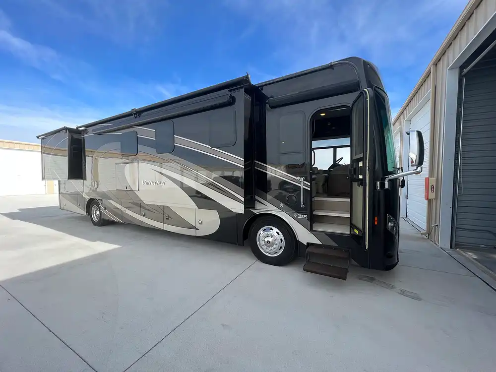 Inactive S40 RV in Bullhead City, AZ 321519 Pop Sells