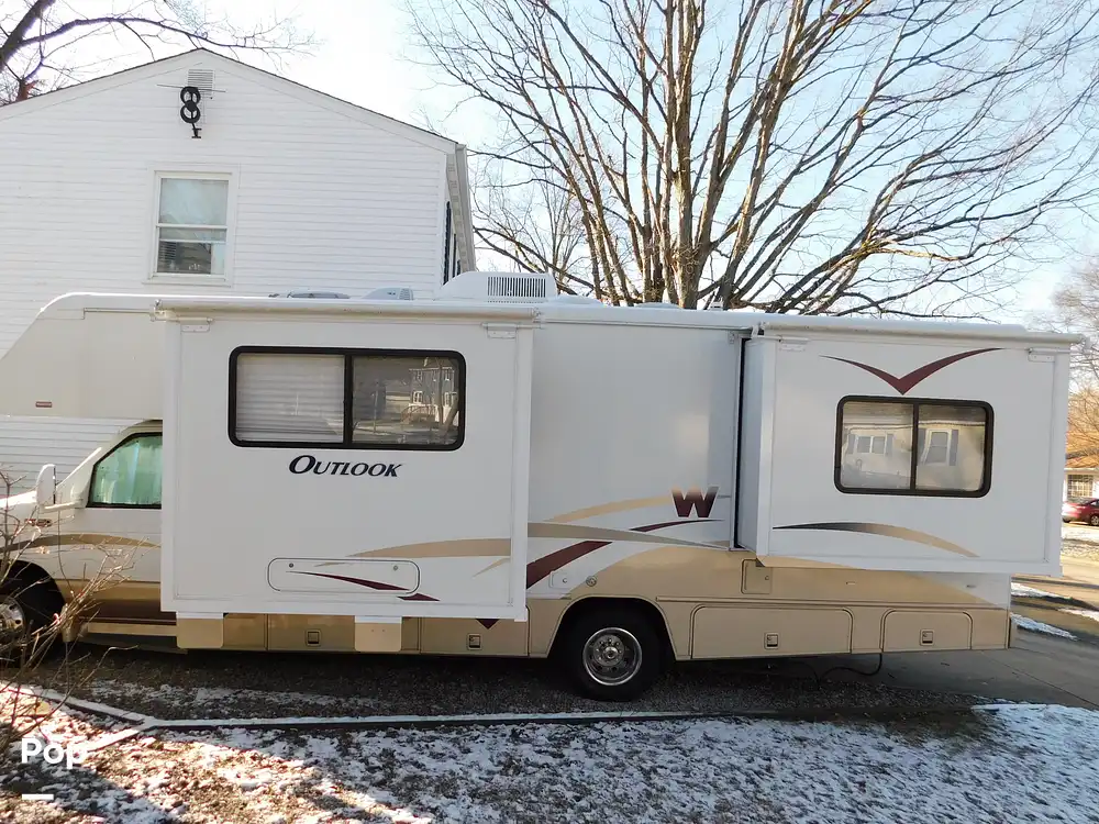 Sold Outlook 27L RV in Akron, OH 324962 Pop Sells
