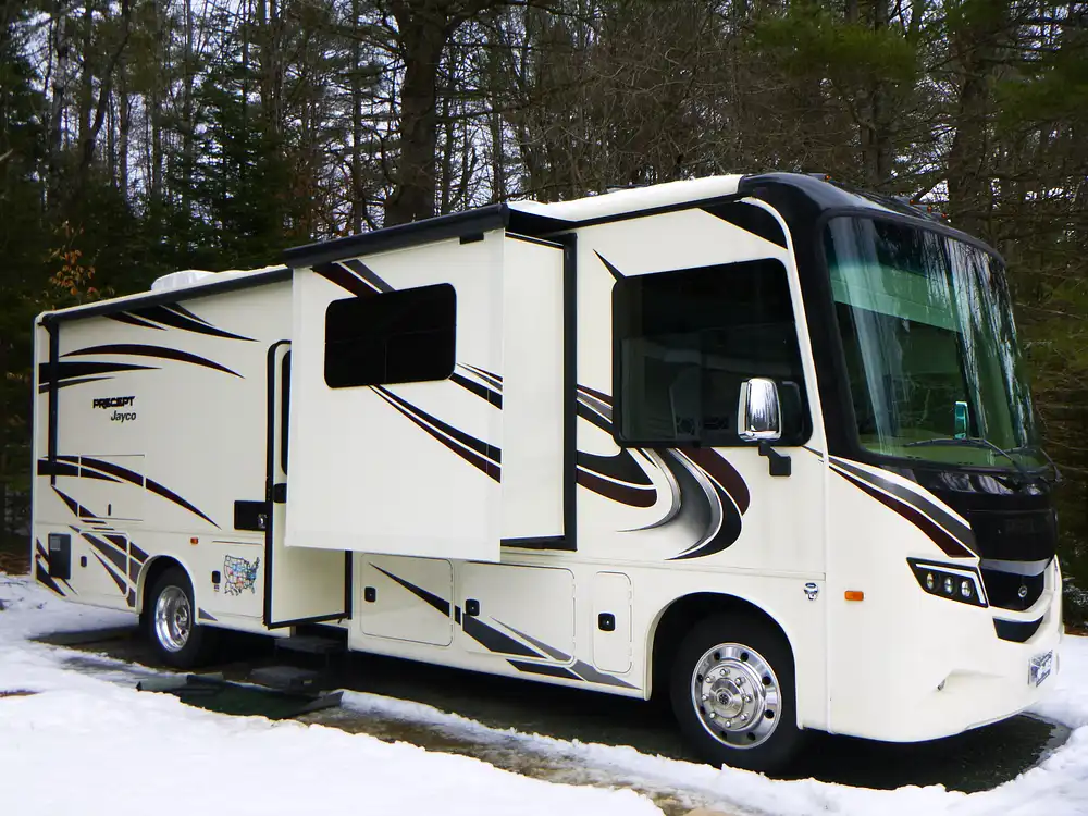 Sold Precept 31UL RV in Whitefield, NH 326081 Pop Sells