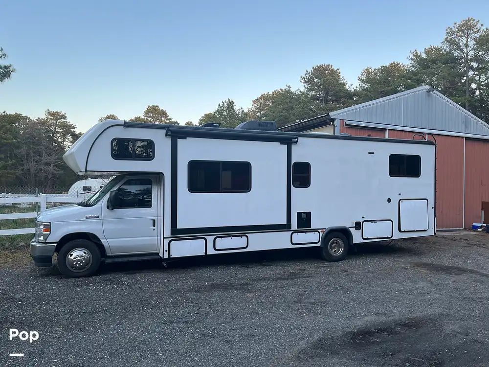 Sold Sunseeker 3010DS RV in Forked River, NJ 326311 Pop Sells