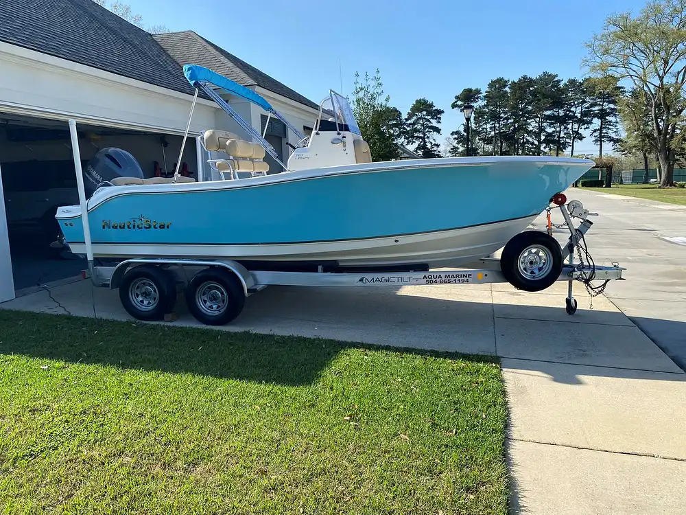 Sold NauticStar Legacy 2102 Boat in Baton Rouge, LA 327582 Pop Sells