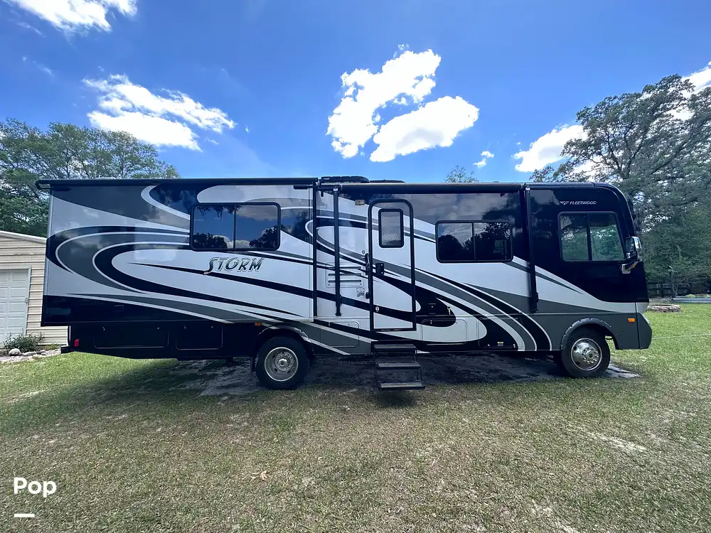 Storm 32BH RV for sale in Dunnellon, FL for 45,000 329235 Pop Sells
