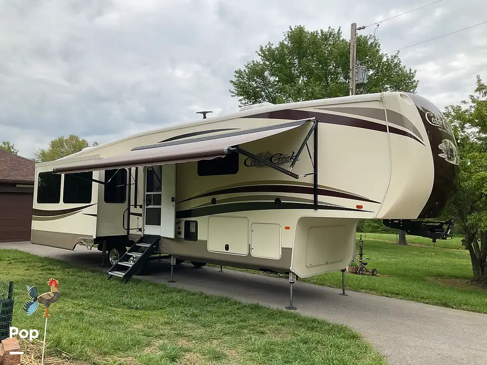 Cedar Creek Hathaway 38FBD RV for sale in Nixa, MO for 49,950 330617