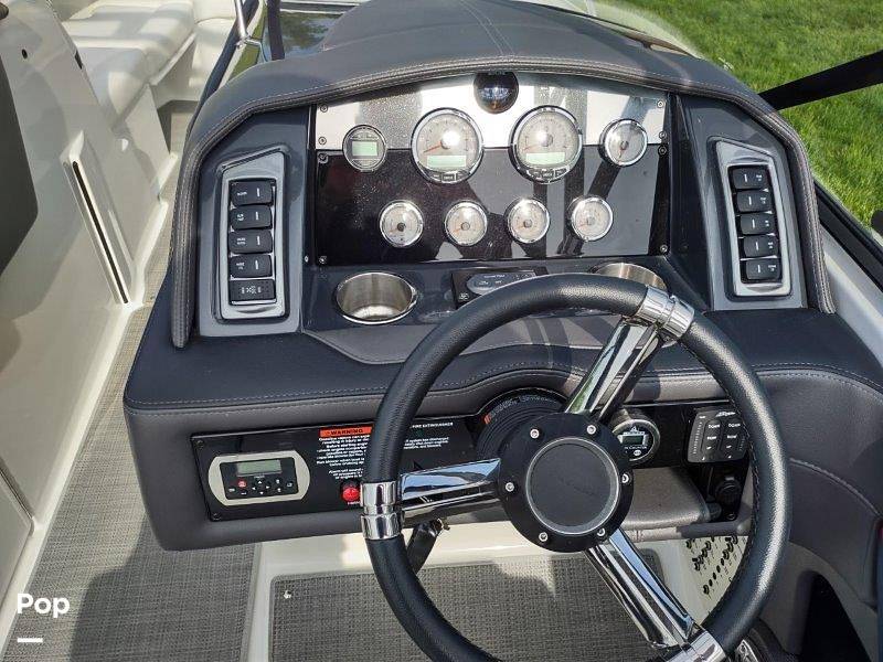 2021 Formula 270 Power boat for Sale in Ossian, IN
