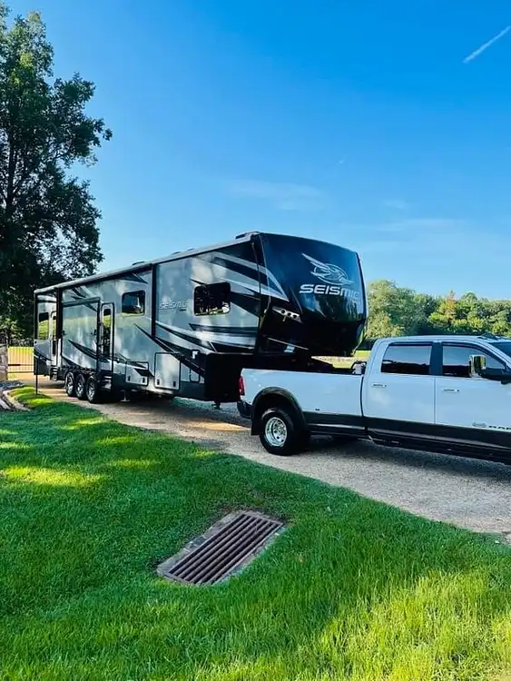 Inactive Seismic Fifth Wheel RV in Lagrange, GA 332539 Pop Sells