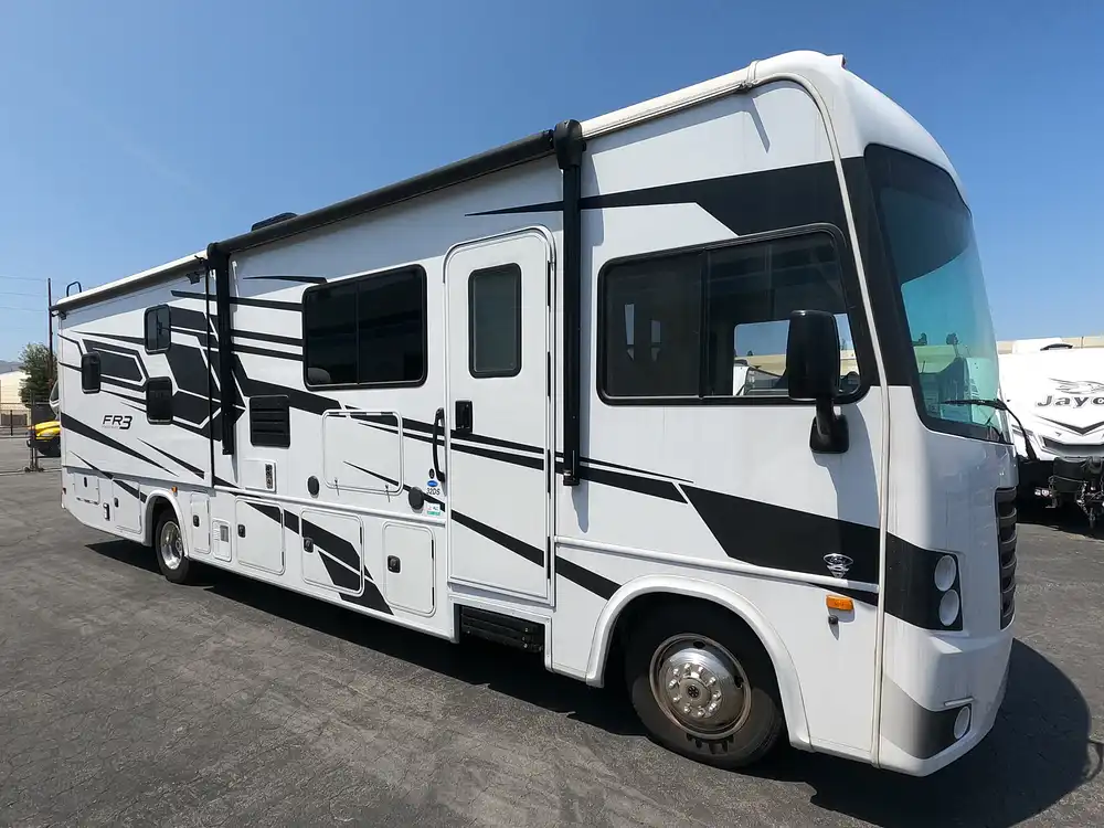 Sold FR3 32DS RV in Chatsworth, CA 333887 Pop Sells