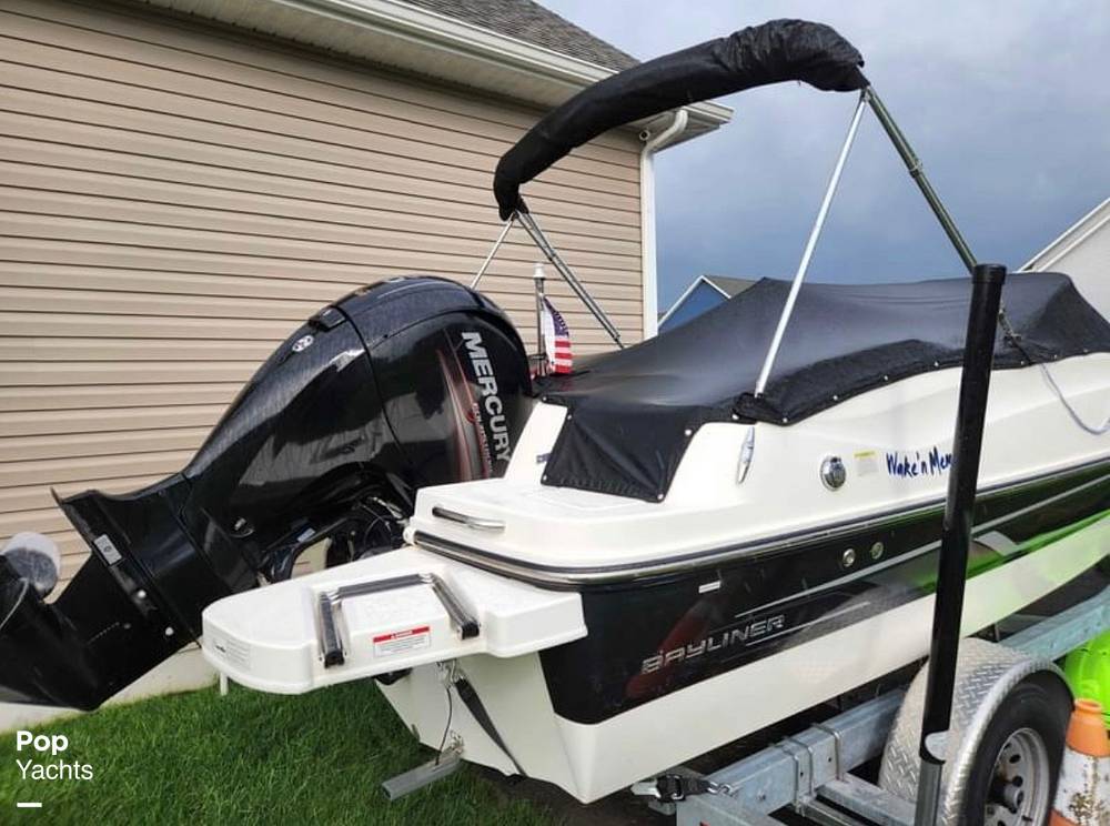 2015 Bayliner 190 Deckboat Deck Boat for Sale in Dagsboro, DE