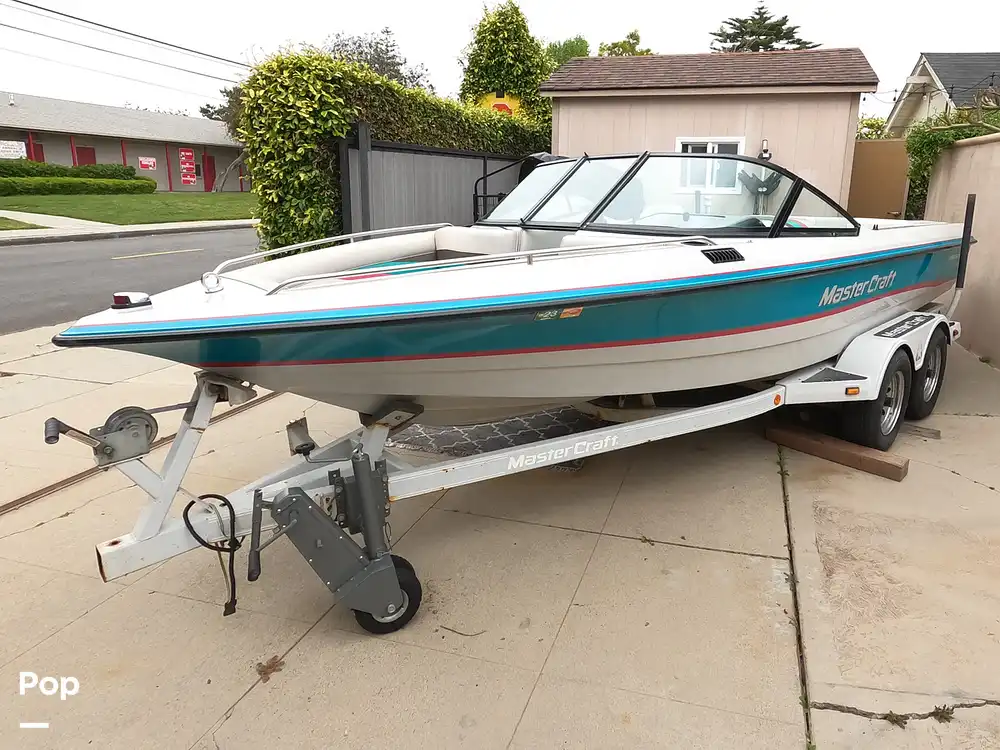 1993 Mastercraft pro star 205