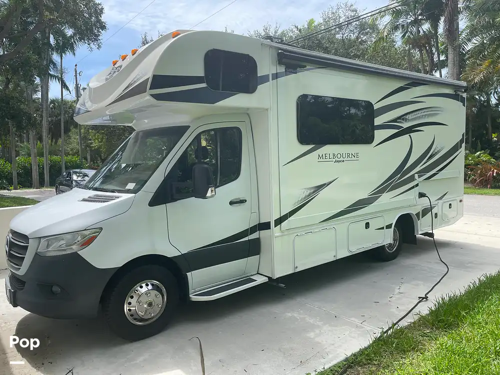 Sold Melbourne 24L RV in Palmetto Bay, FL 341140 Pop Sells