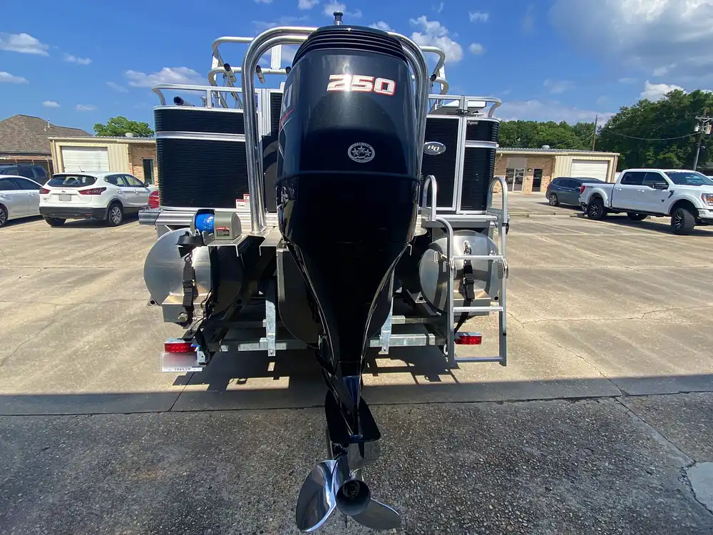 Sold Qwest Angler 824 Catfish Boat in Duson, LA 341448 Pop Sells
