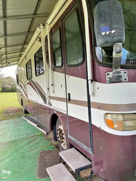 Endeavor 38WDD RV for sale in Yoakum, TX for 30,000 343109 Pop Sells