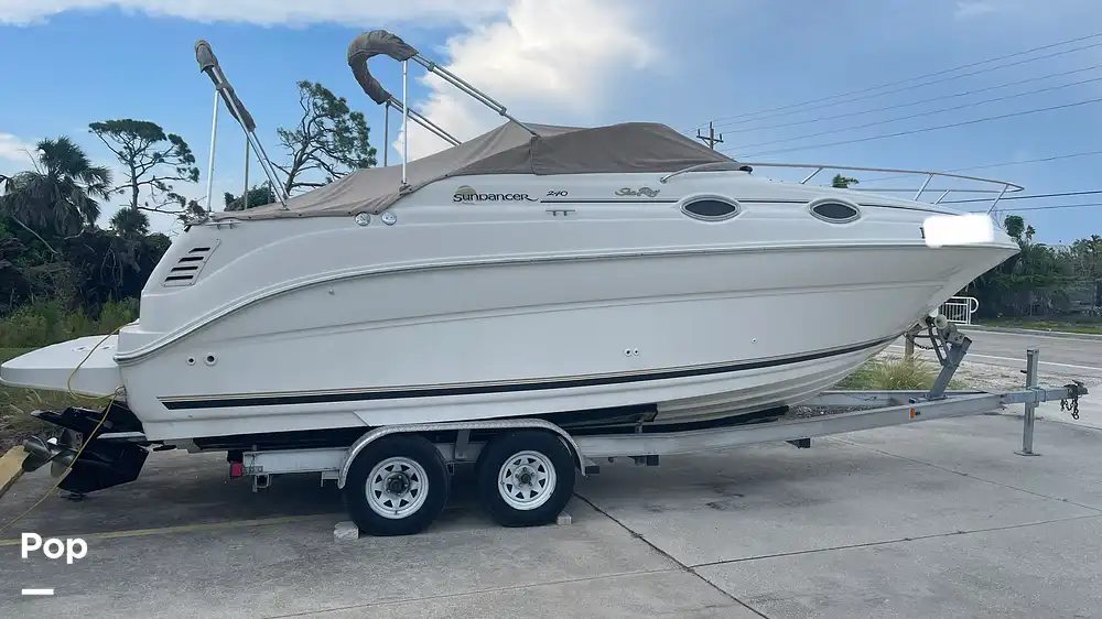 Sea Ray 240 Sundancer Boat for sale in Saint James City, FL for 22,750