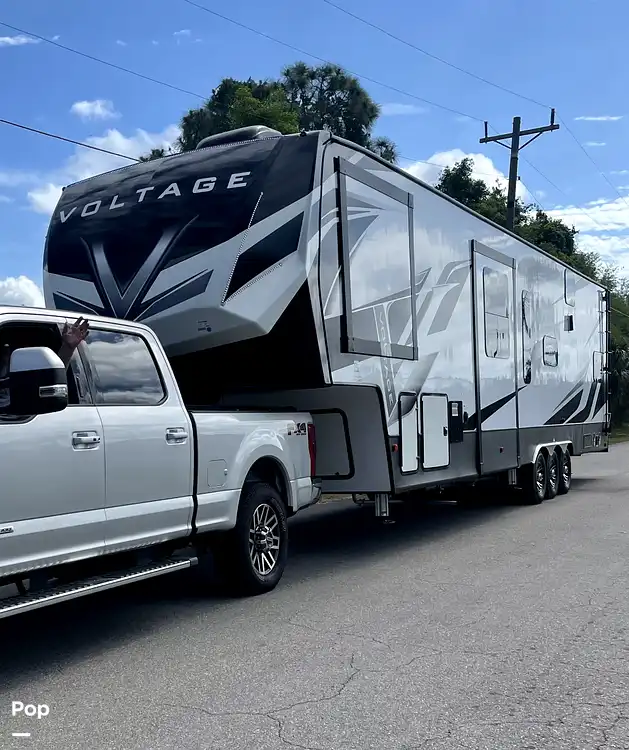 Voltage 4195 Toy Hauler RV for sale in Shippenville, PA for 59,900