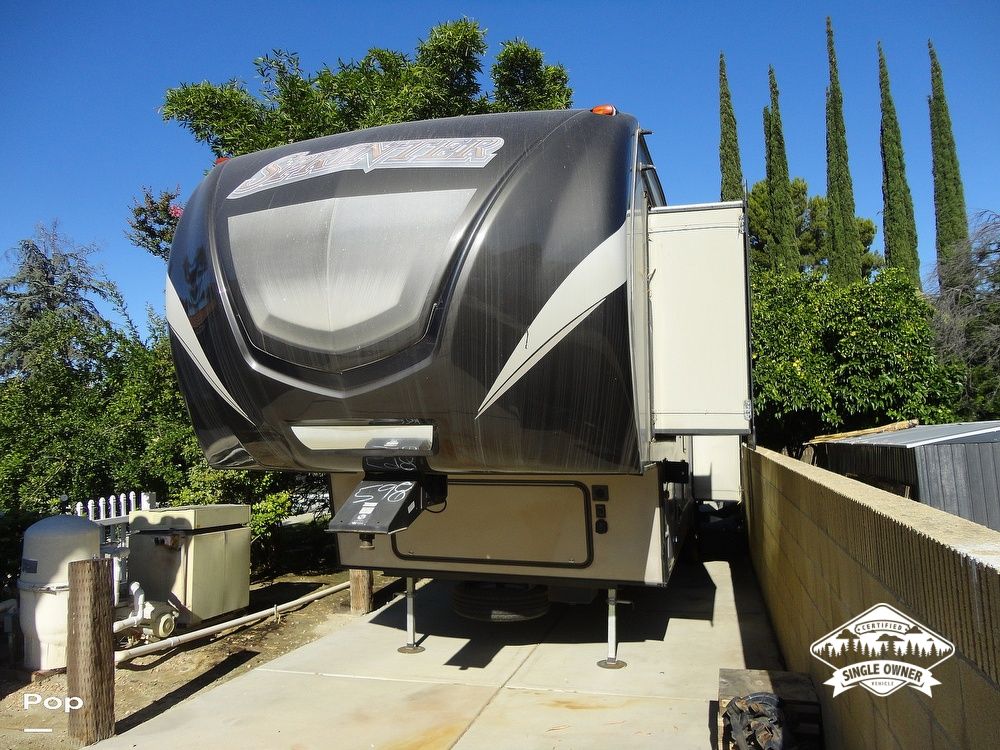 Sprinter 353FWDEN RV for sale in Hemet, CA for 43,350 349885