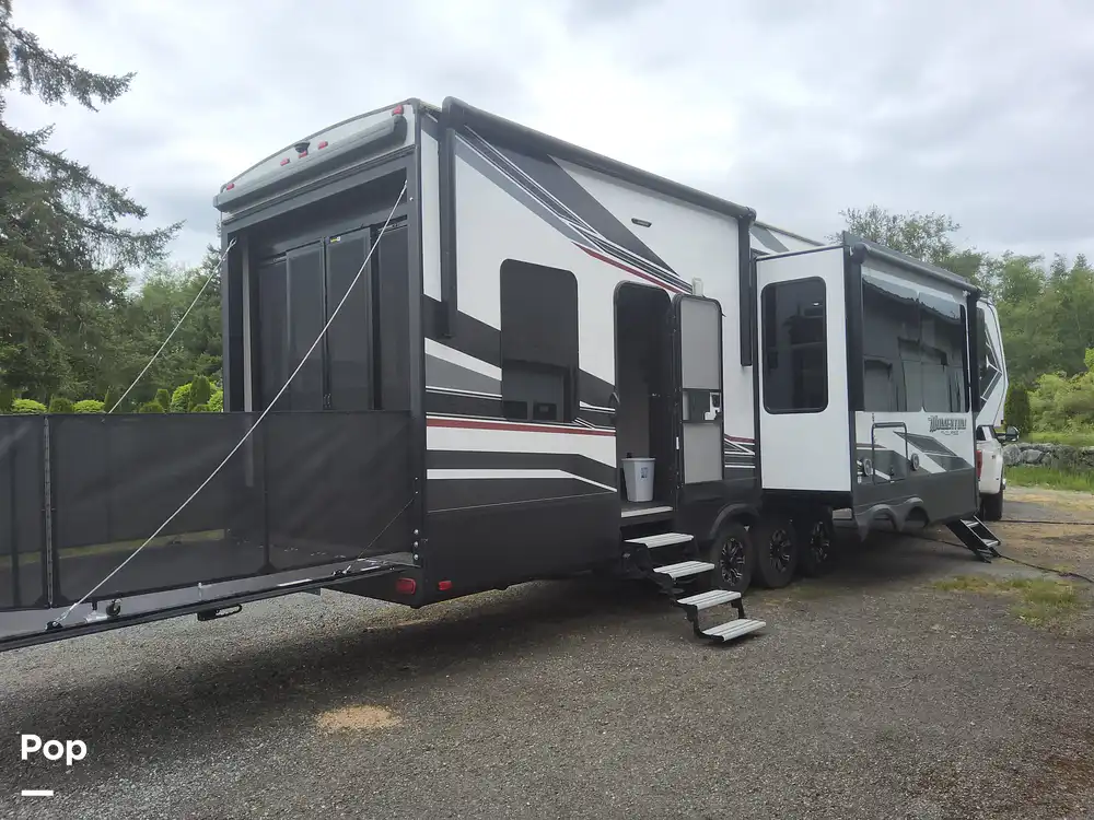 Sold Momentum 395M RV in Sedrowoolley, WA 351511 Pop Sells