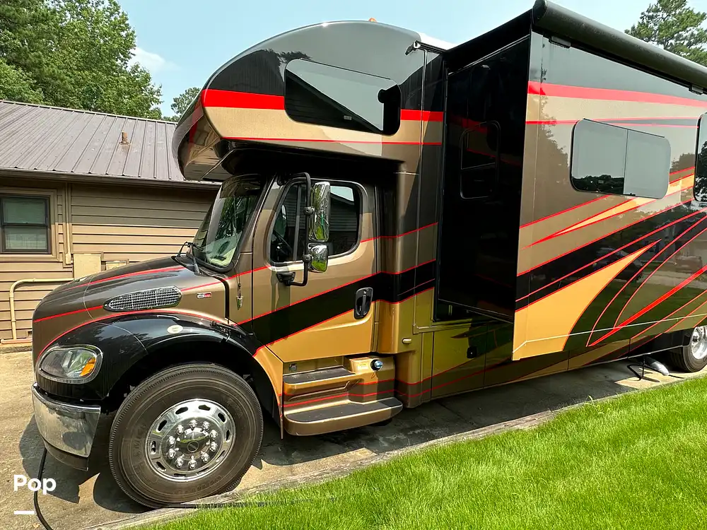 Seneca 37HJ RV for sale in Fayetteville, NC for 206,000 351552