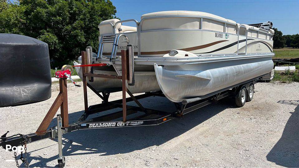 2004 23 foot Bennington Tritoon Power boat for Sale in Denison, TX