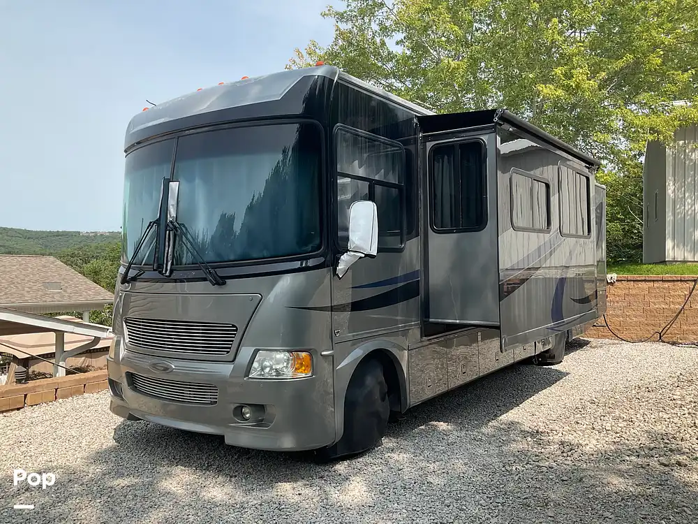 Sold Independence Class A RV in Hollister, MO 361274 Pop Sells