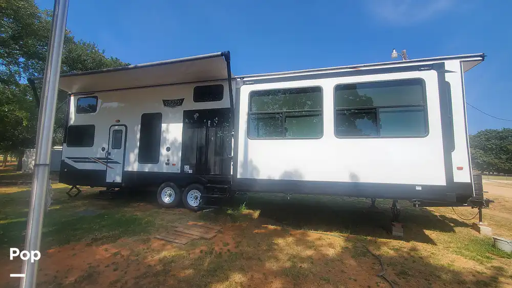 Sold Grand Lodge 42FLDL RV in Kingston, OK 361528 Pop Sells