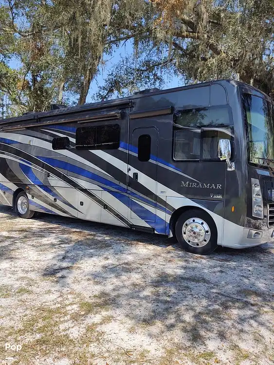 Inactive Miramar 35.4 RV in Live Oak, FL 372246 Pop Sells