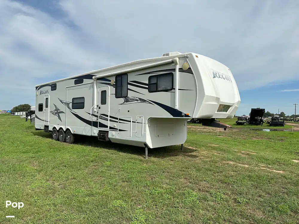 Sold Recon 39C RV in Wharton, TX 373301 Pop Sells