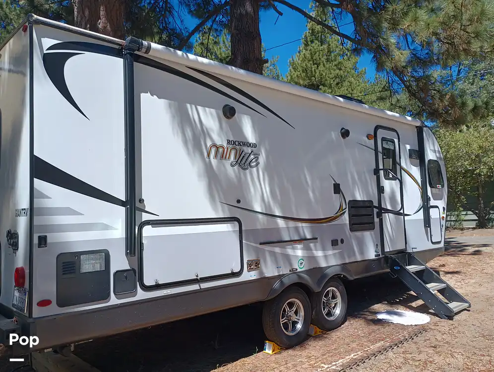 Mini Lite 2506S RV for sale in Running Springs, CA for 30,000 374281