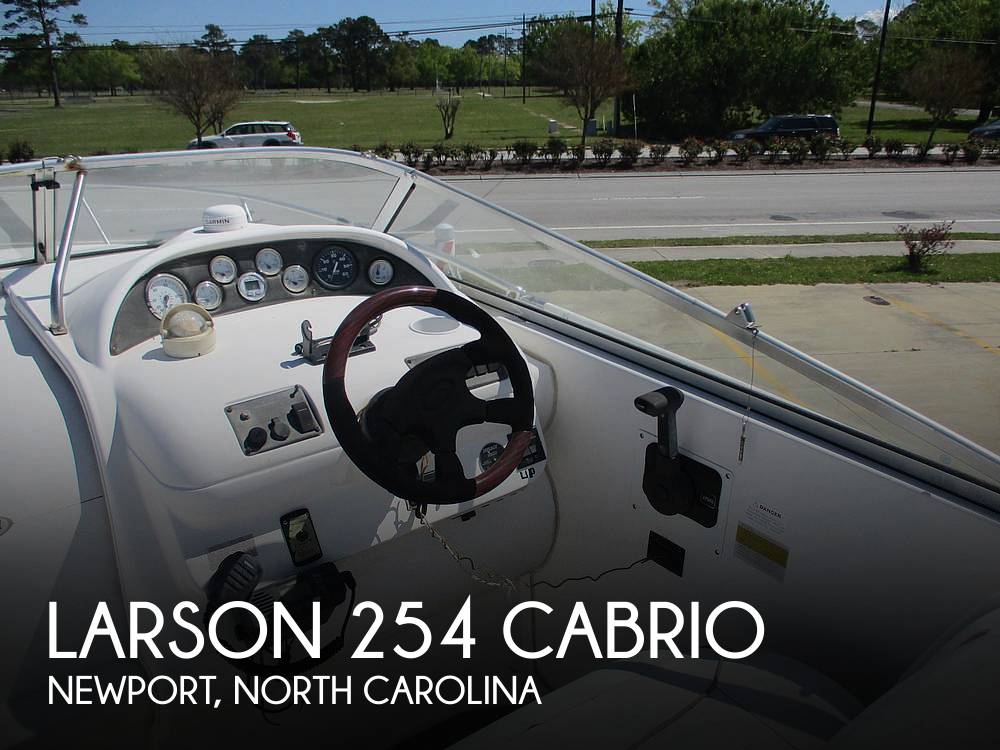 2002 Larson 254 Cabrio