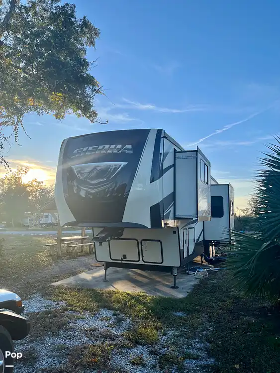 Forest River SIERRA 38FKOK RV for sale in Tyndall Afb, FL for 59,000 383299 Pop Sells