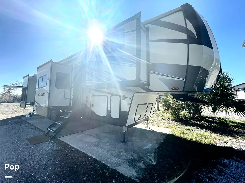 Forest River Sierra 38FKOK RV for sale in Tyndall Afb, FL for 49,500 383299 Pop Sells