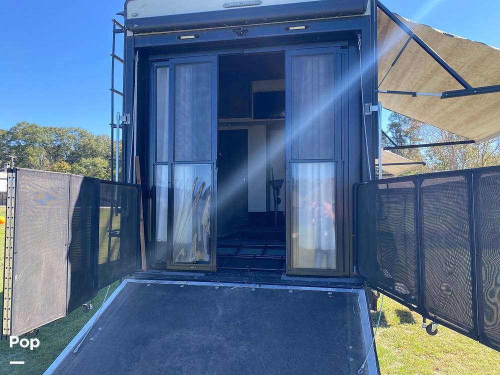 Used 2017 Keystone Raptor 425TS for sale in Sarasota, FL