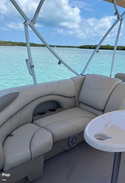 Pontoon Boats For Sale in Florida by owner | 2019 Sylvan Mirage 8522